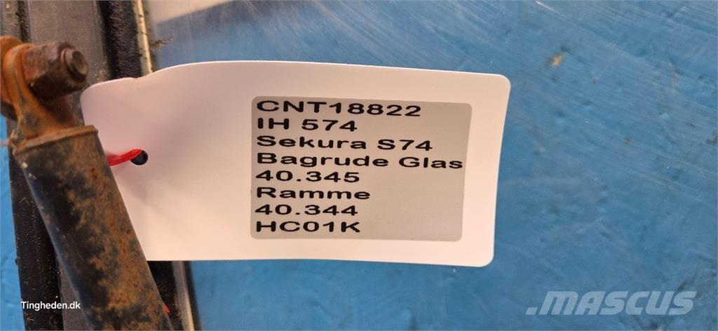 CASE 574 Hytter och interiör