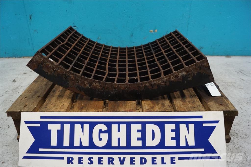 CASE 8010 Trösktillbehör