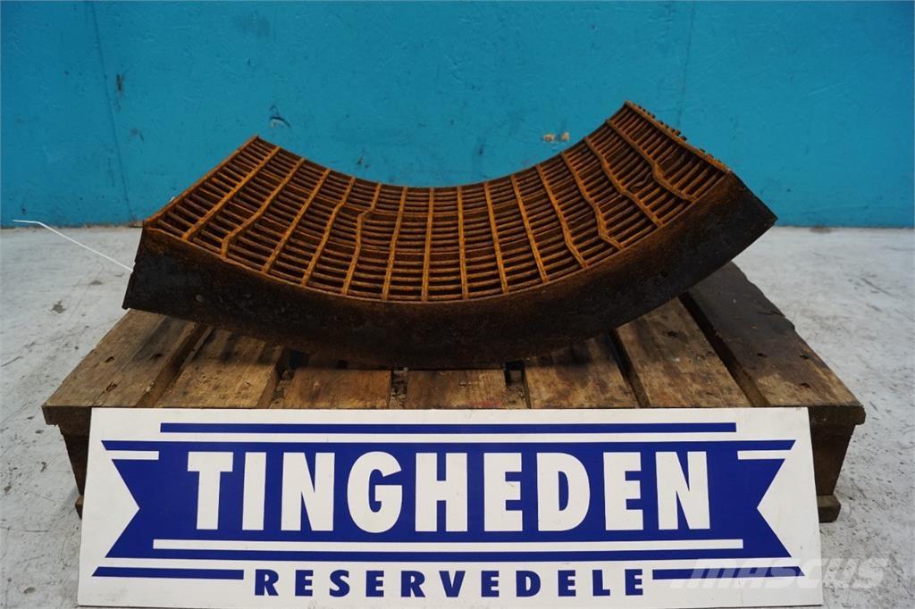 CASE 8010 Trösktillbehör