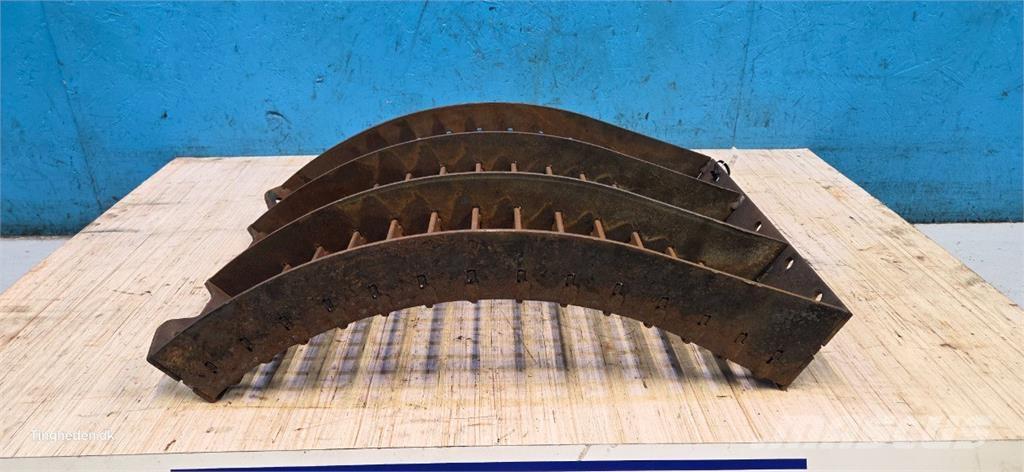 CASE 8010 Trösktillbehör