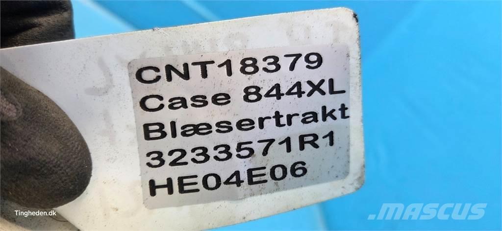 CASE 844XL Hytter och interiör