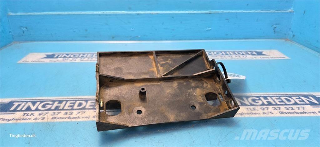 CASE 844XL Hytter och interiör