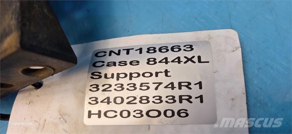 CASE 844XL Hytter och interiör