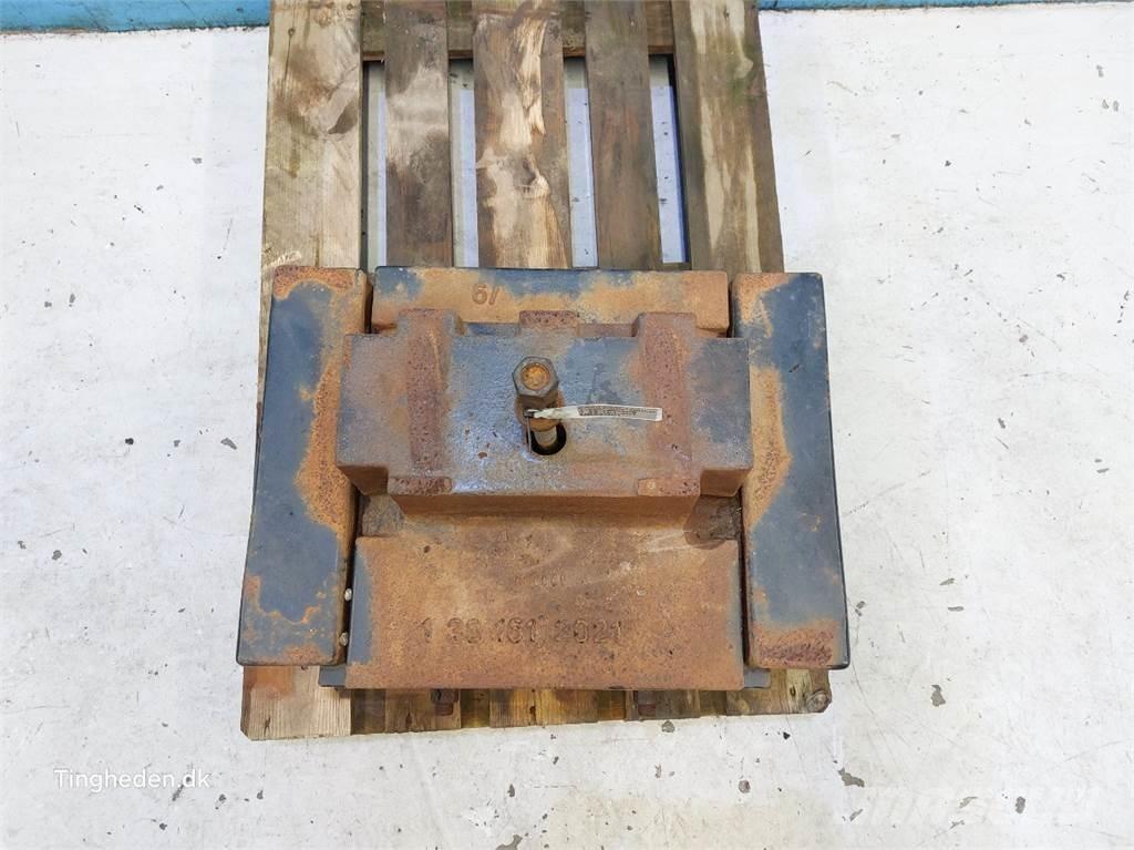 CASE CVX 120 Frontvikter