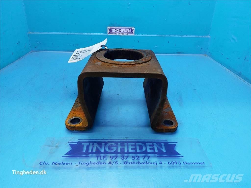 CASE Farmall 95A Hytter och interiör