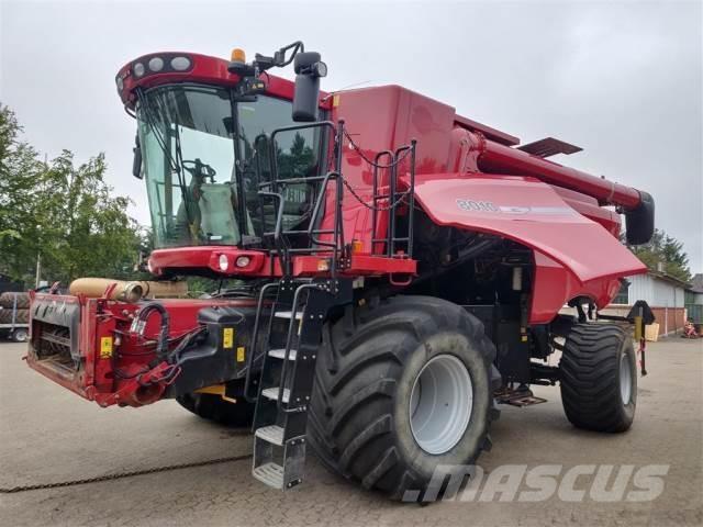 Case IH 8010 Skördetröskor