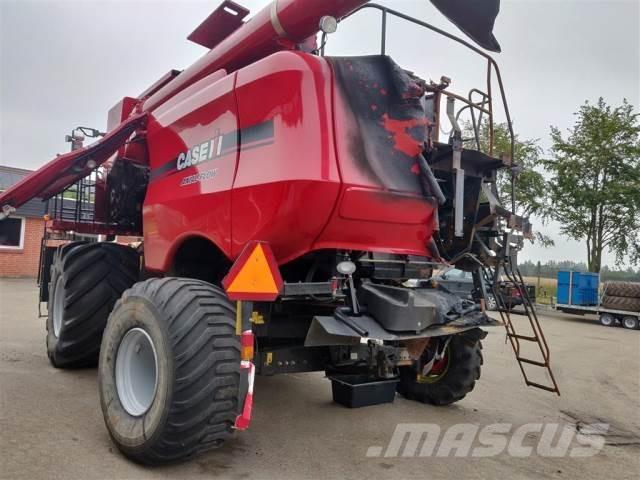 Case IH 8010 Skördetröskor