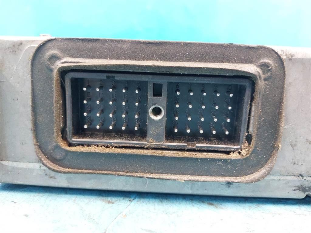 Case IH 8010 AF Elektronik