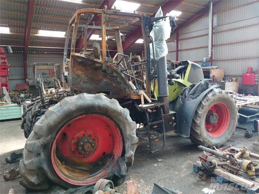 CLAAS Axion 840 Traktorer