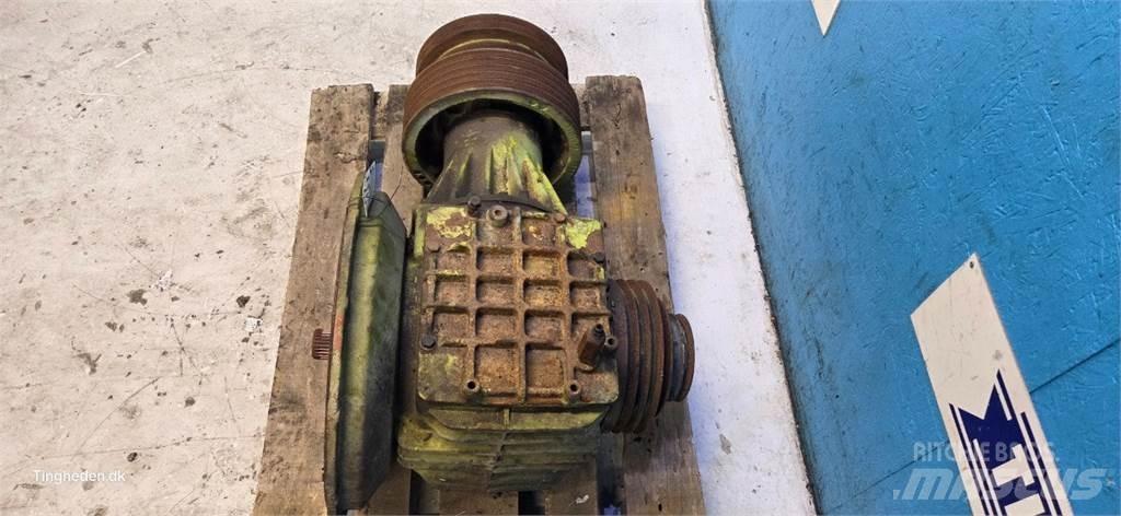 CLAAS Jaguar 695 Tillbehör för hö och fodermaskiner