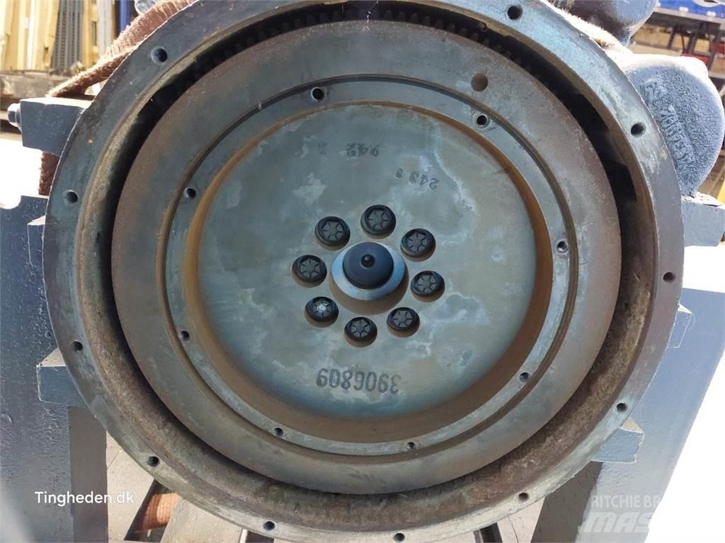 Cummins 6LTAA8.9 Motorer