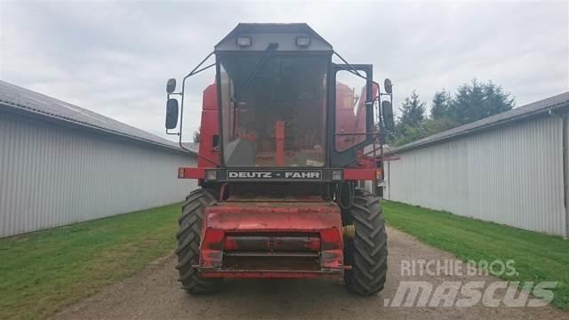 Deutz-Fahr M2680 Skördetröskor