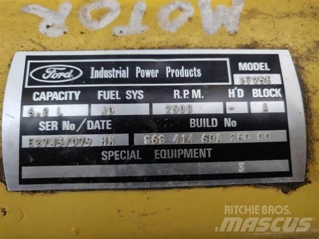 Ford 2725E Motorer