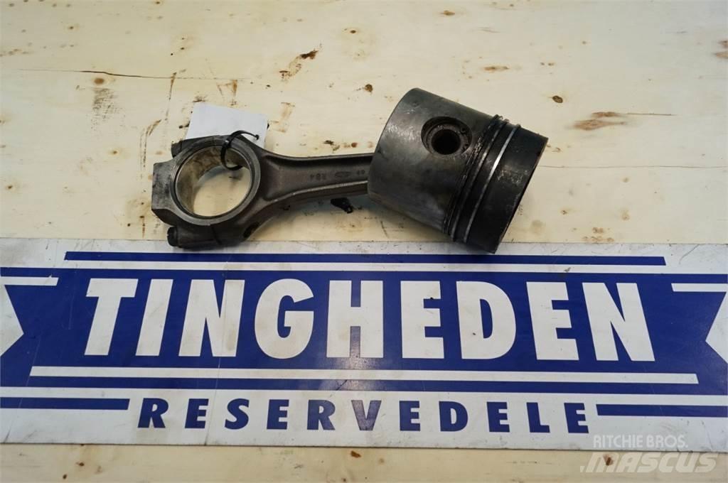 Ford 2725E Motorer