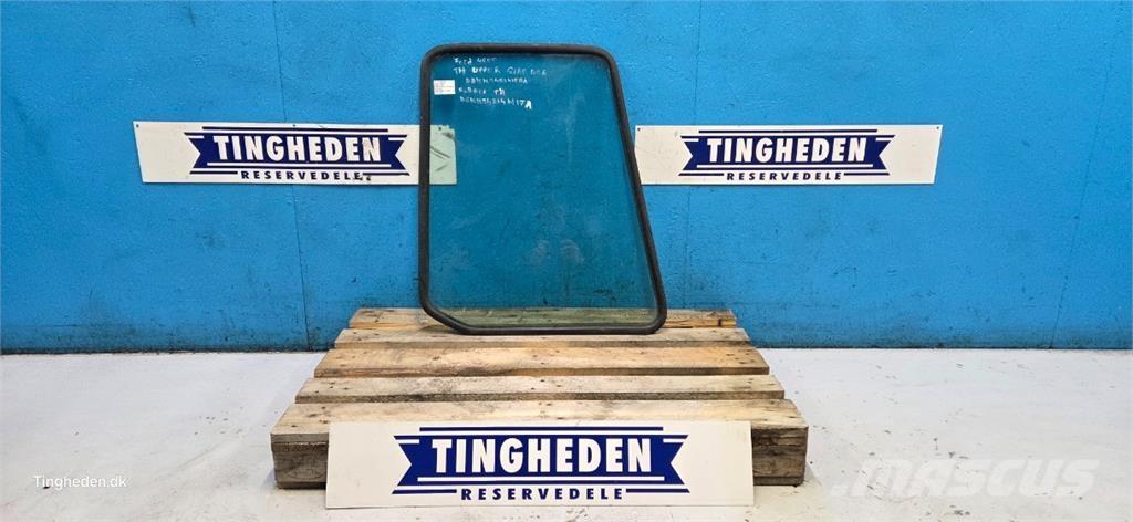 Ford 4600 Hytter och interiör