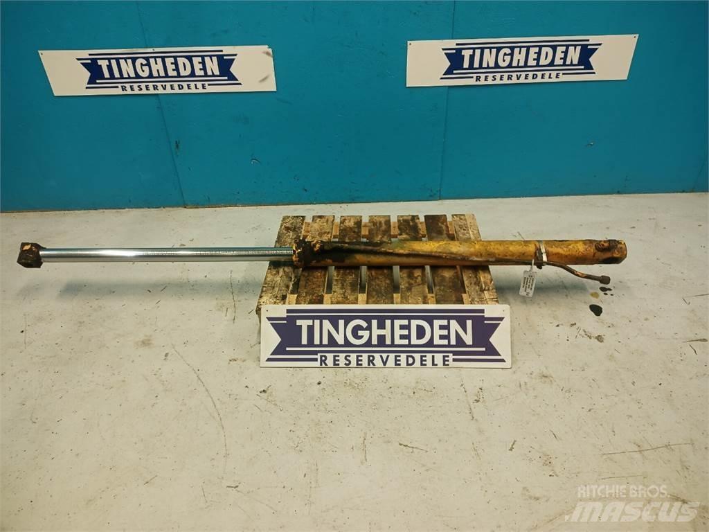 Ford 550 Bommar och stickor