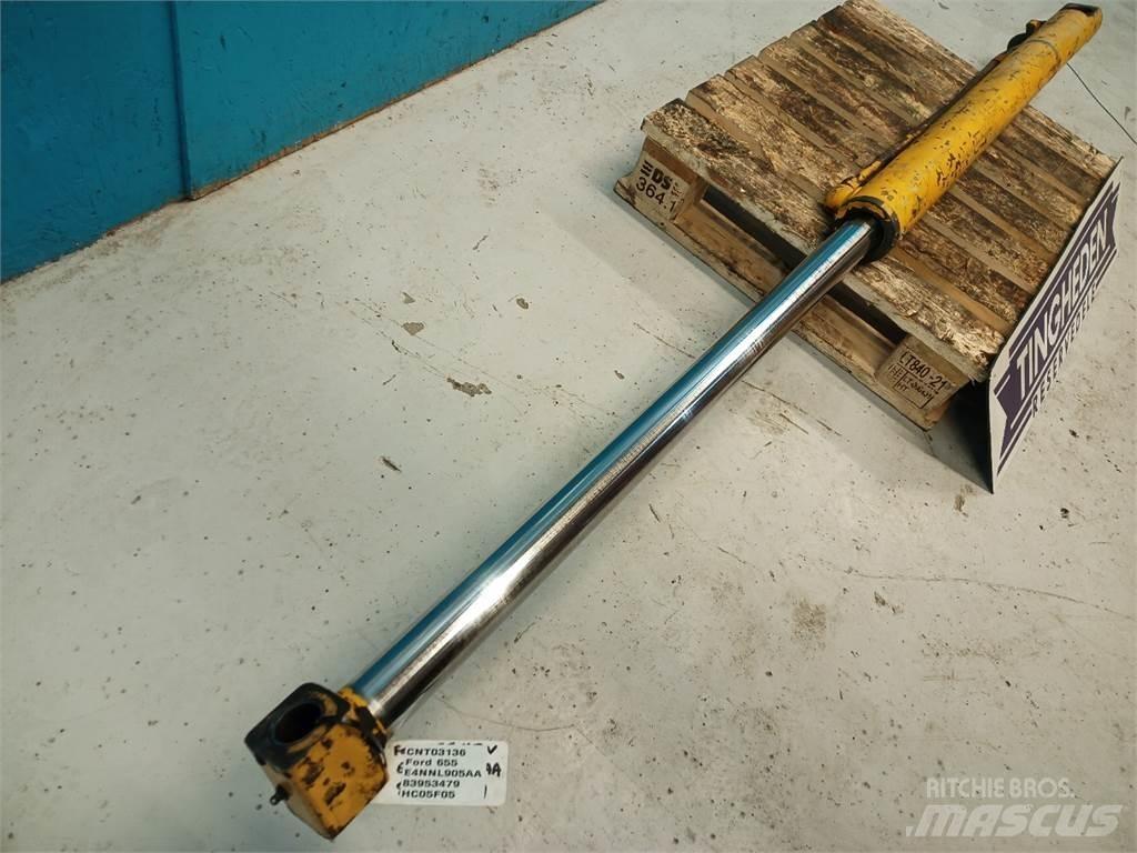 Ford 655 Bommar och stickor