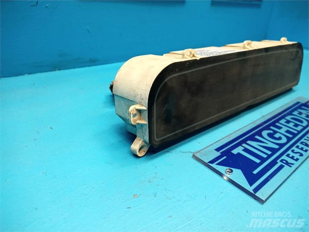 Ford 8210 Elektronik