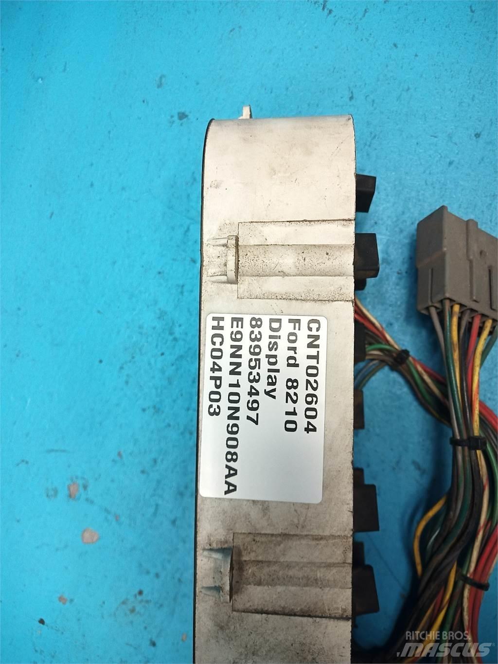 Ford 8210 Elektronik