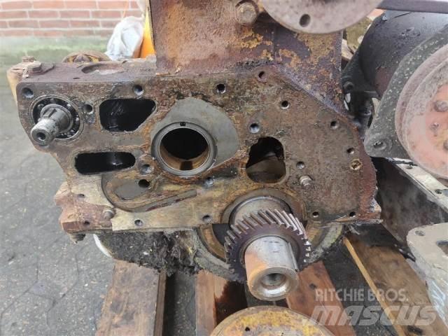 Ford Trader 590E Motorer