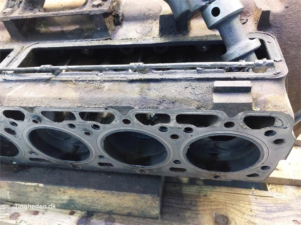 Ford Trader 590E Motorer