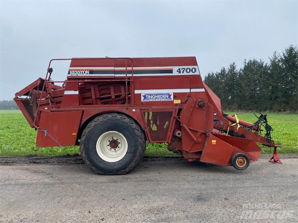 Hesston 4700 Fyrkantspressar