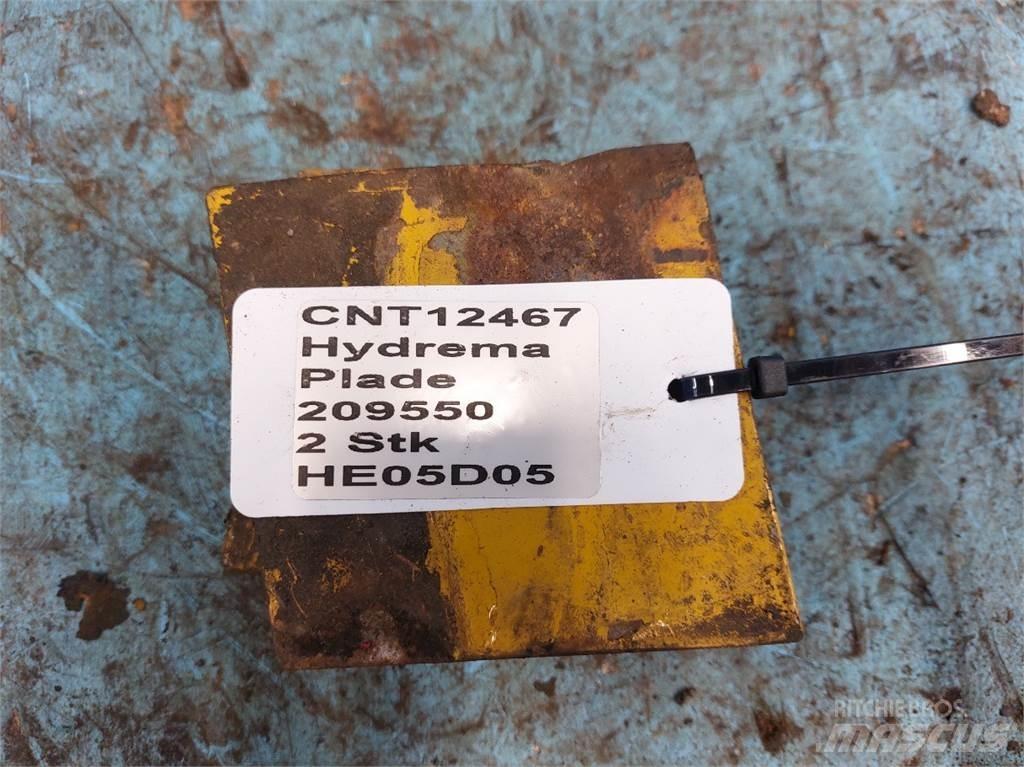 Hydrema 906 Bommar och stickor