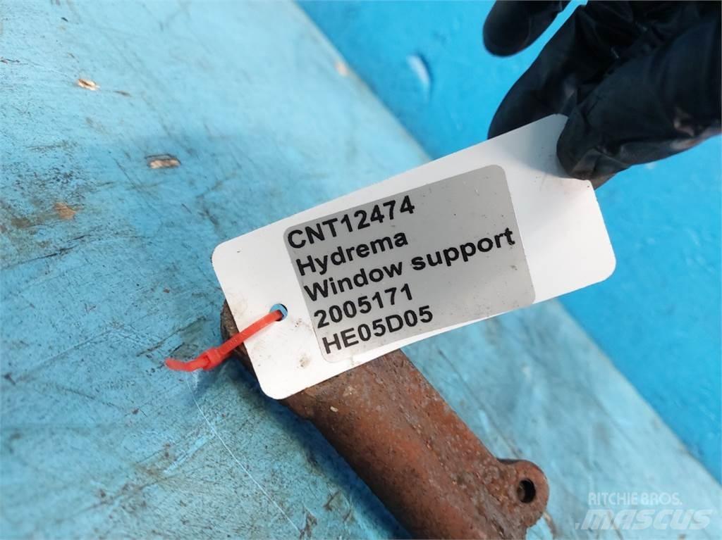 Hydrema 906 Hytter och interiör