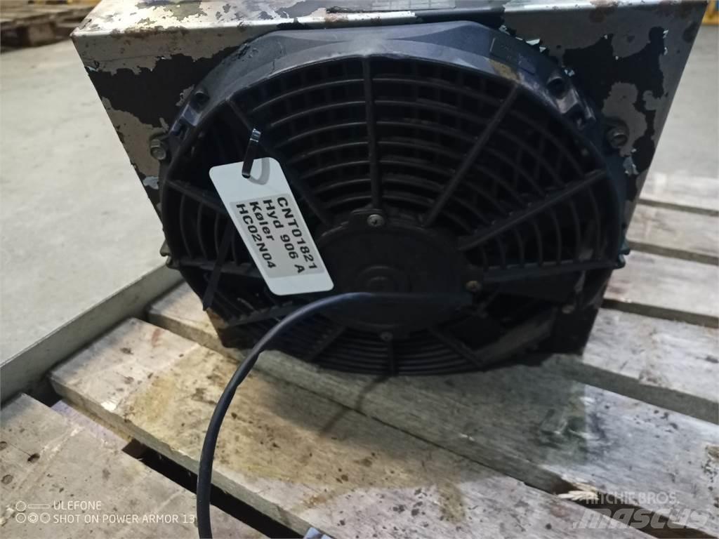 Hydrema 906A Radiatorer
