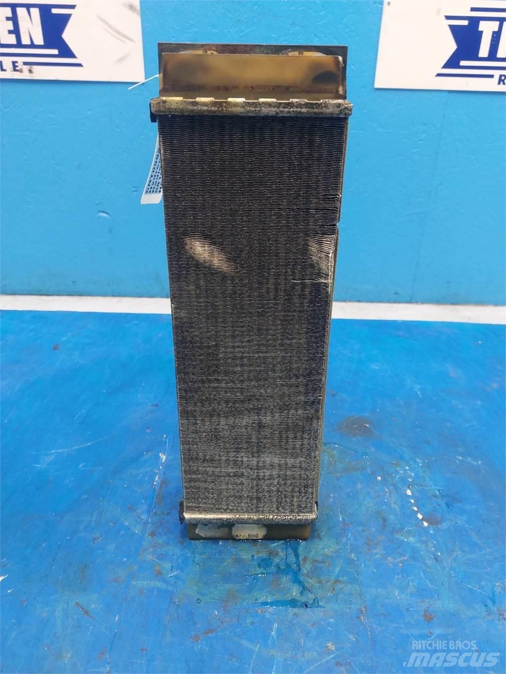 Hydrema 906B Radiatorer