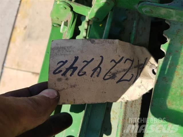 John Deere 1052 Trösktillbehör