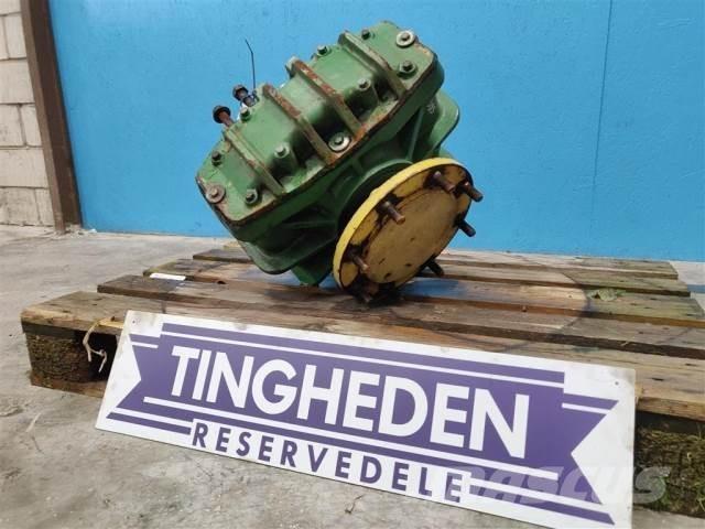 John Deere 1085 Trösktillbehör