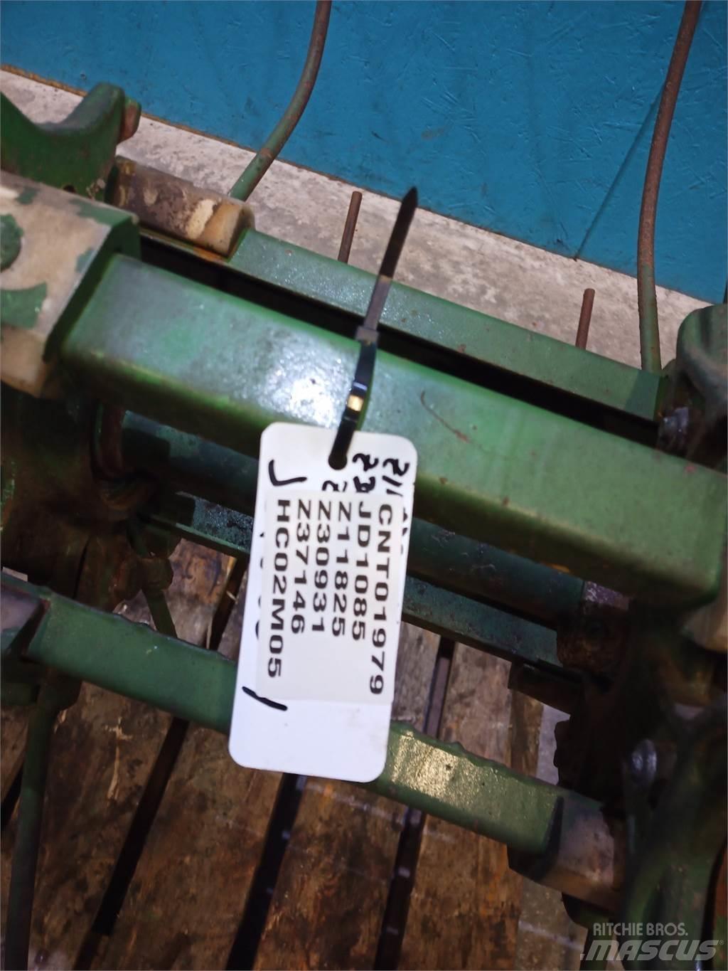 John Deere 1085 Trösktillbehör