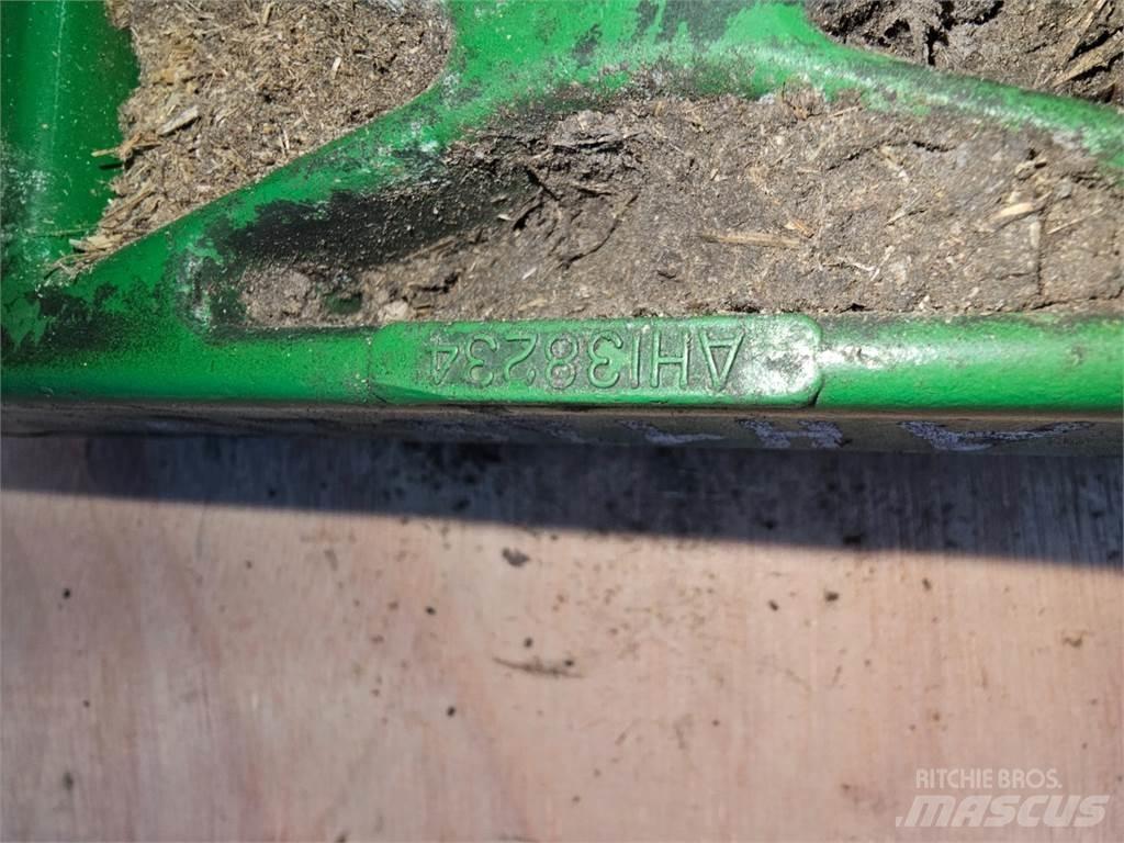John Deere 2054 Sand- och saltspridare