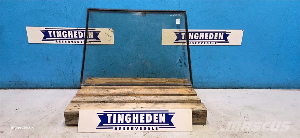 John Deere 2140 Hytter och interiör