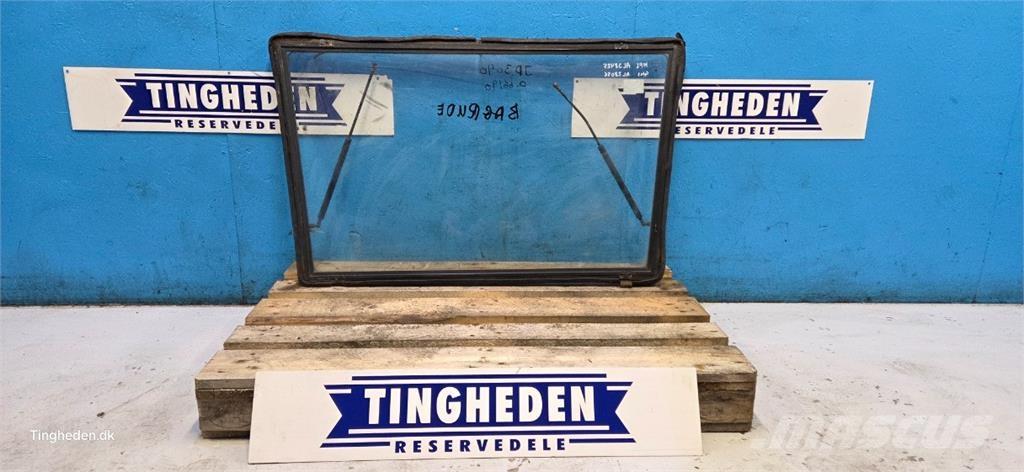 John Deere 3040 Hytter och interiör