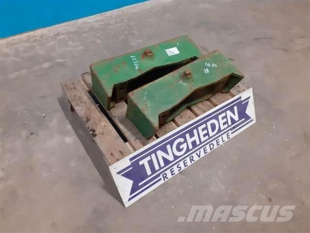 John Deere 4240 Frontvikter
