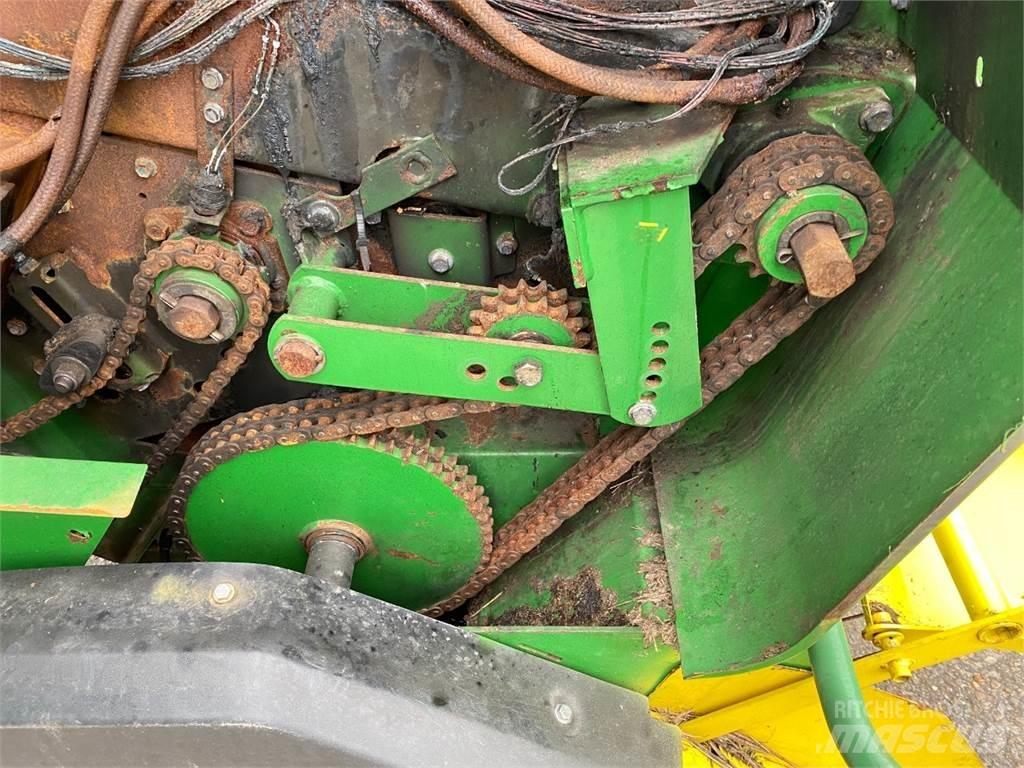 John Deere 592 Rundbalspressar