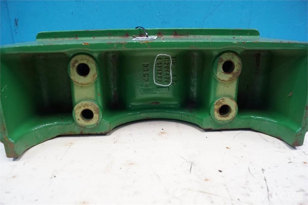 John Deere 6105M Frontvikter