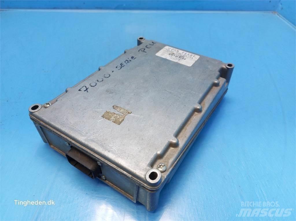 John Deere 7600 Elektronik