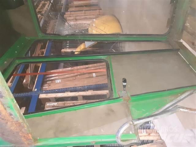 John Deere 955 Hytter och interiör