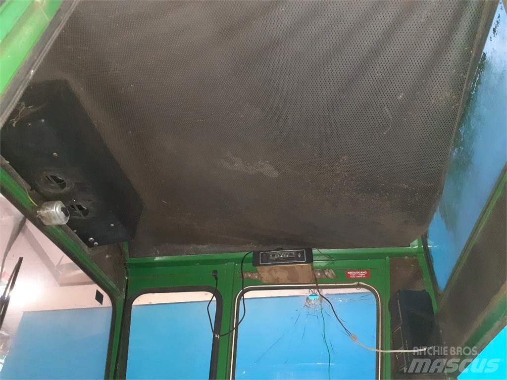 John Deere 955 Hytter och interiör