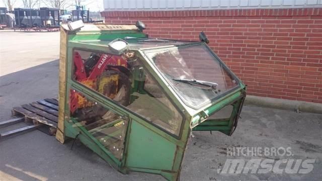 John Deere 975 Hytter och interiör