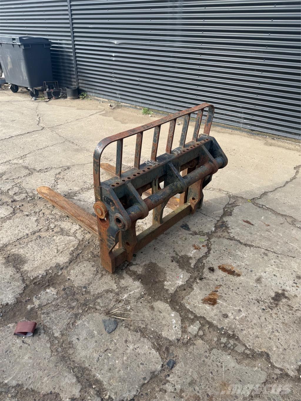 Manitou 4000kg Pallgafflar