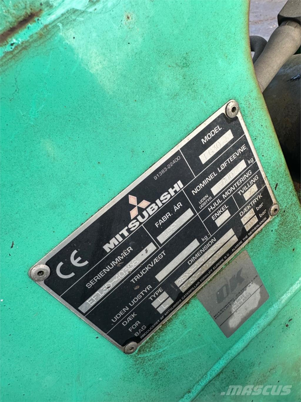 Mitsubishi FG30 Gasolmotviktstruckar