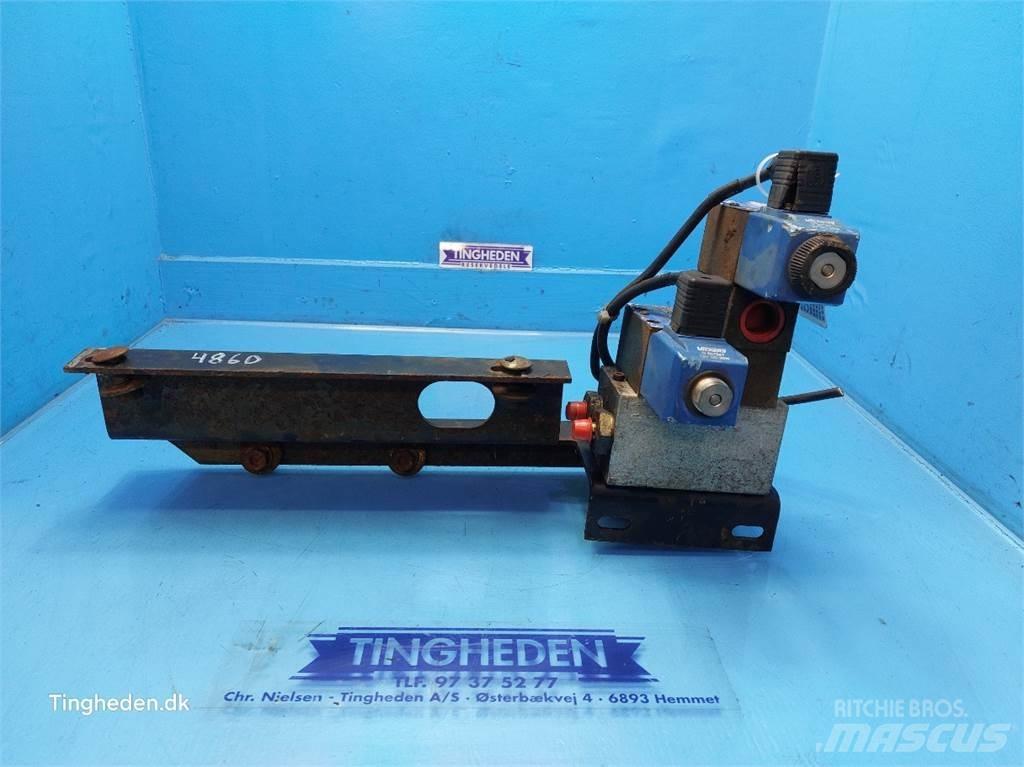 New Holland 4860 Hydraulik