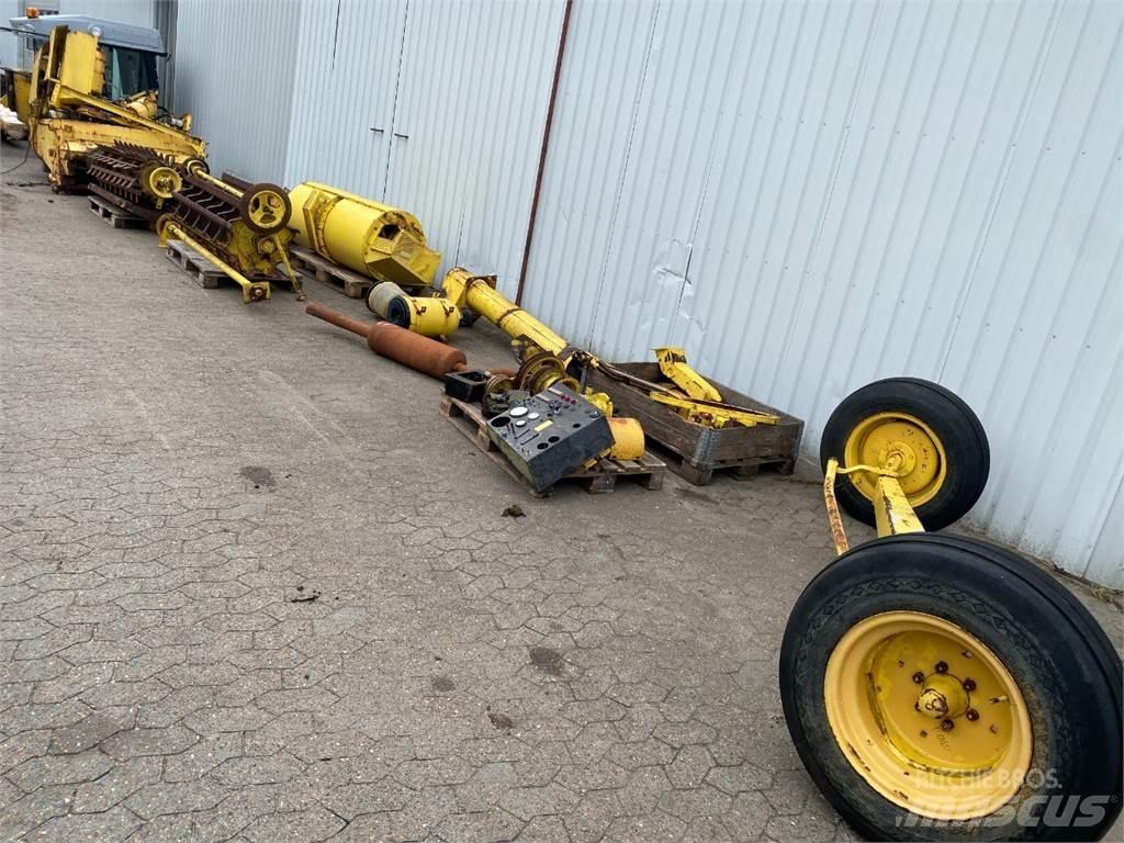 New Holland 8080 Skördetröskor