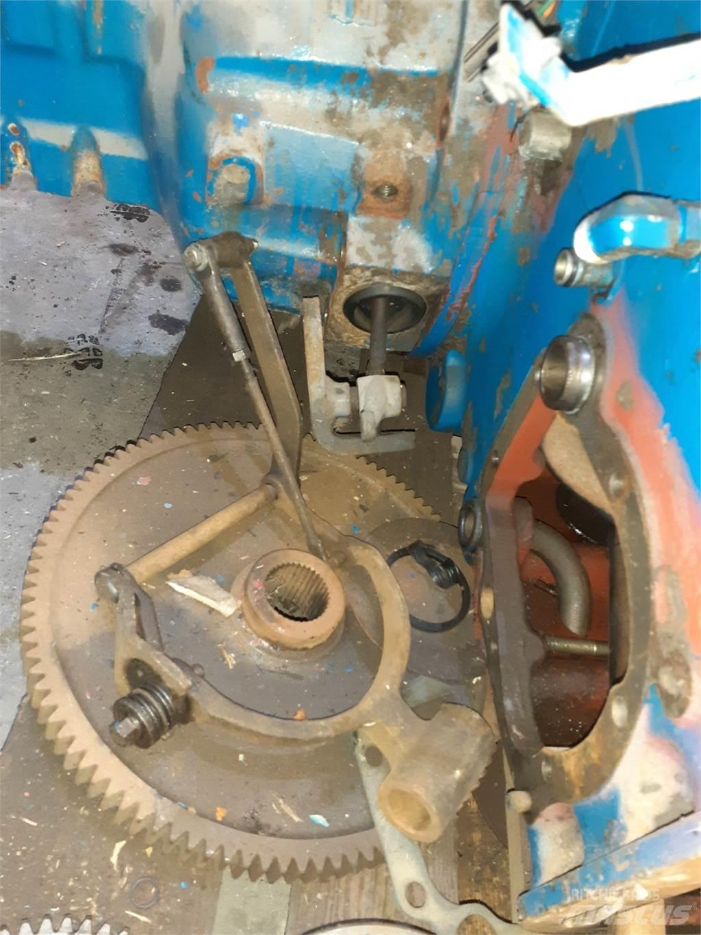 New Holland 8340 Växellåda
