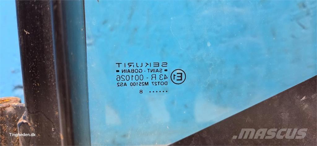 New Holland TX68 Hytter och interiör