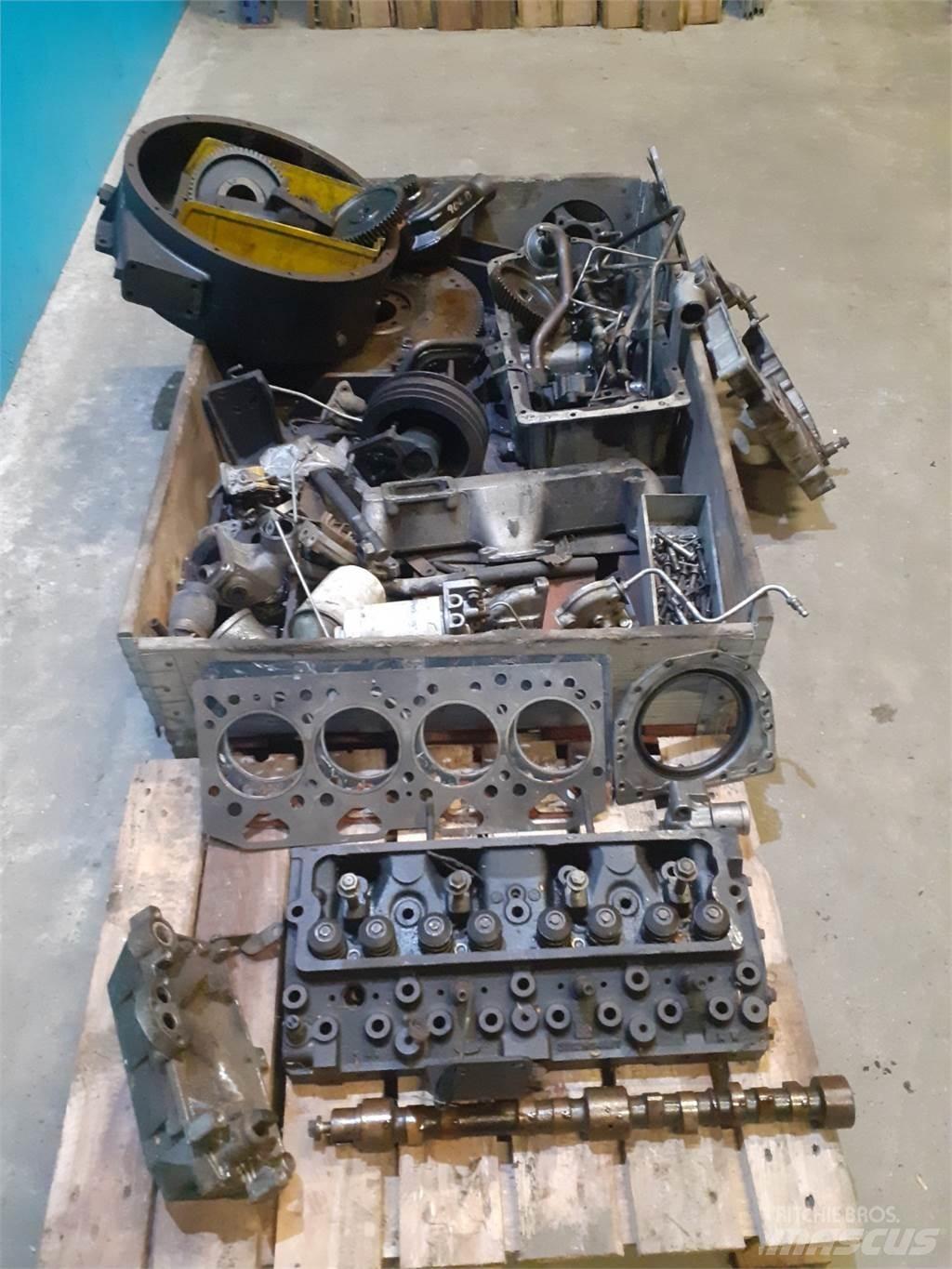 Perkins 1004-4T Motorer